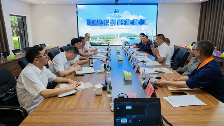 云煤（东升国际官网）集团党委副书记、总经理高建嵩一行到解化化工分公司发展2022年第一季度出产经营工作督导调研