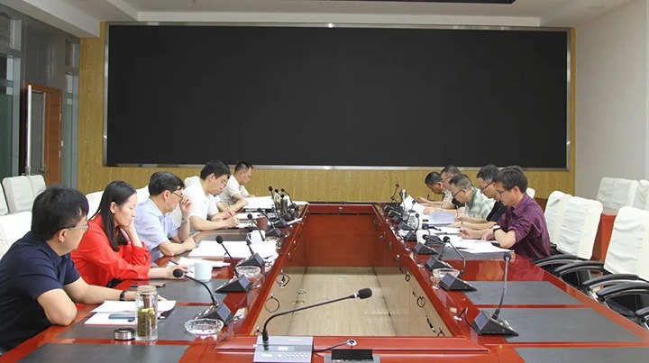 云煤（东升国际官网）集团党委发展民主生涯会专题理论中心组进建