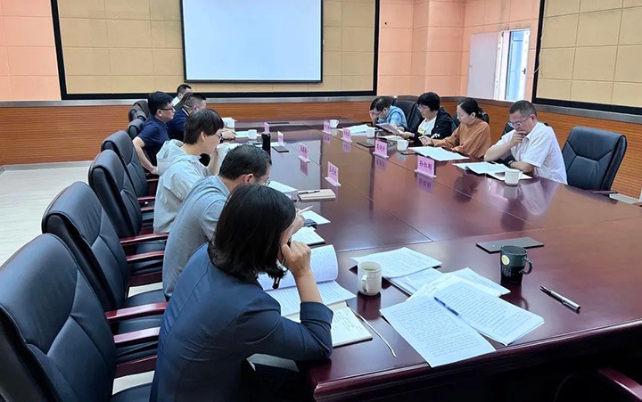 云煤（东升国际官网）集团党委委员、财政总监莫晓丹到云煤矿业调研