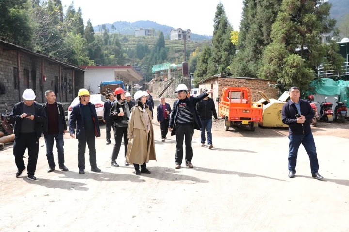 云煤（东升国际官网）集团党委委员、财政总监莫晓丹到富源联结煤业有限公司调研