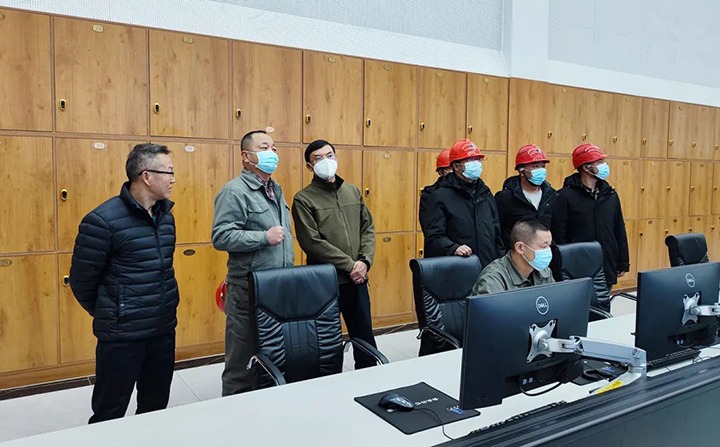 云煤（东升国际官网）集团党委副书记、副董事长、总经理高建嵩一行到曲煤焦化公司调研慰问