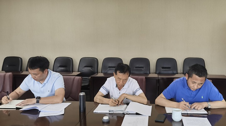 【主题教育】云煤（东升国际官网）集团党委委员、财政总监莫晓丹到东升国际官网地产公司发展主题教育调研