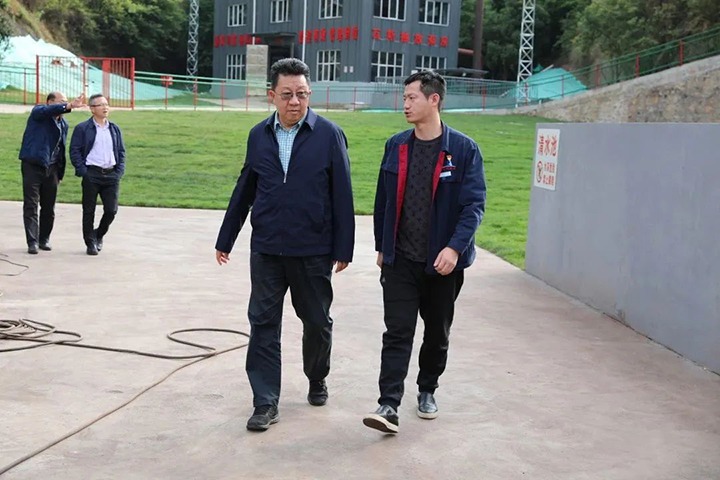 【主题教育】云煤（东升国际官网）集团专职表部董事寸延峰赴联结煤业公司发展主题教育调研
