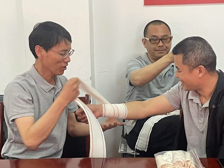 化工供销公司发展安全出产月主题活动暨应吃紧救知识培训